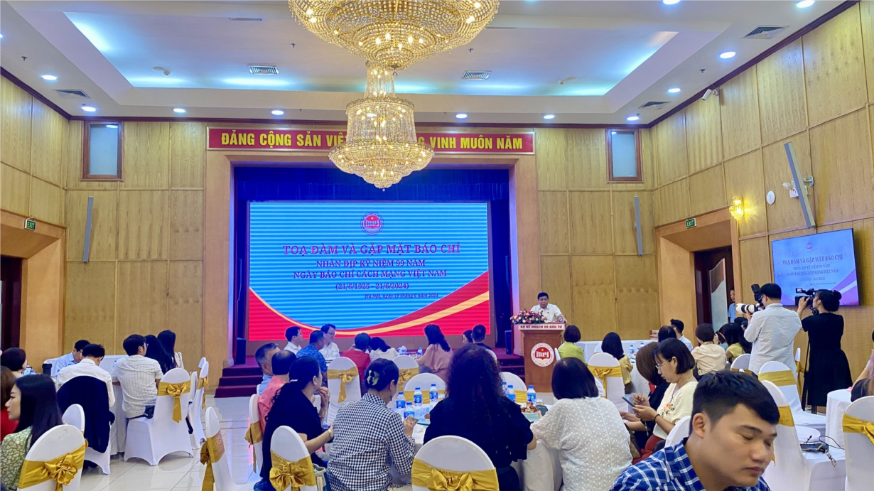 Bộ KHĐT gặp mặt các cơ quan báo chí nhân kỷ niệm 99 năm Ngày Báo chí Cách mạng Việt nam (19/06/2024)